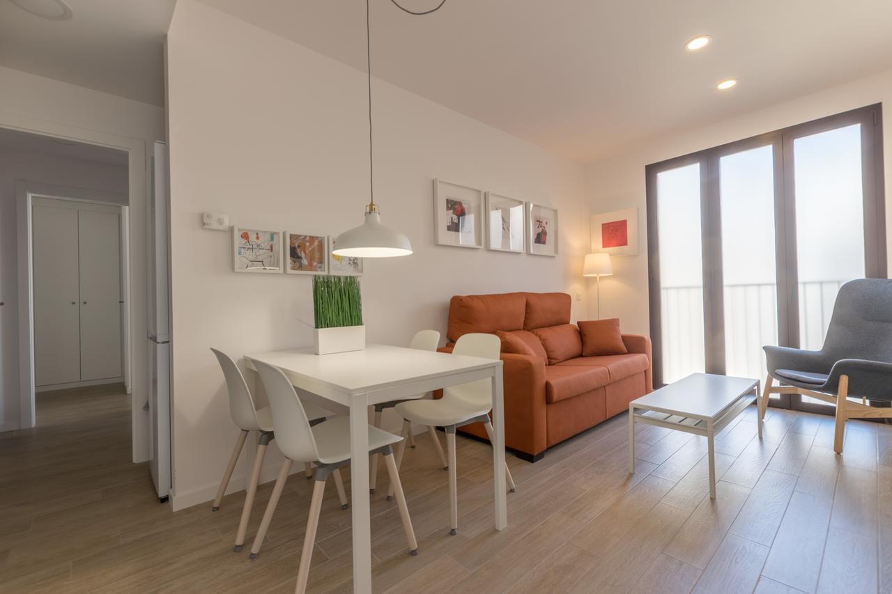 Apartments Madrina บาเลนเซีย ภายนอก รูปภาพ