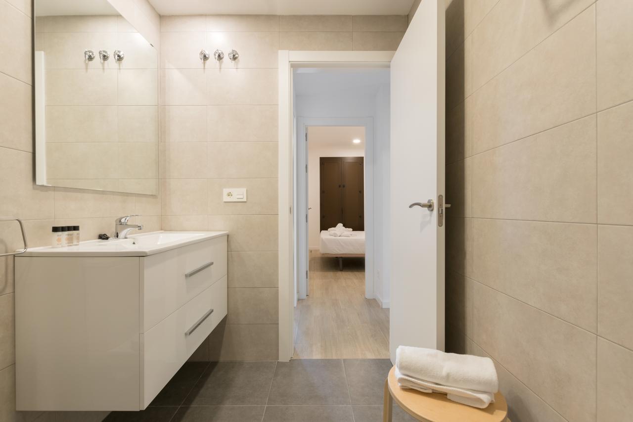 Apartments Madrina บาเลนเซีย ภายนอก รูปภาพ