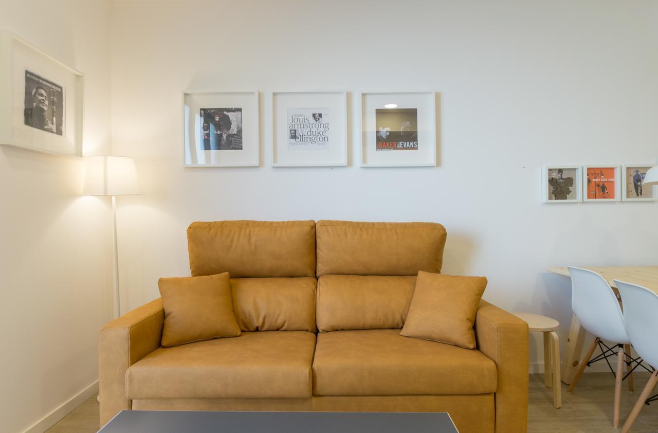 Apartments Madrina บาเลนเซีย ภายนอก รูปภาพ