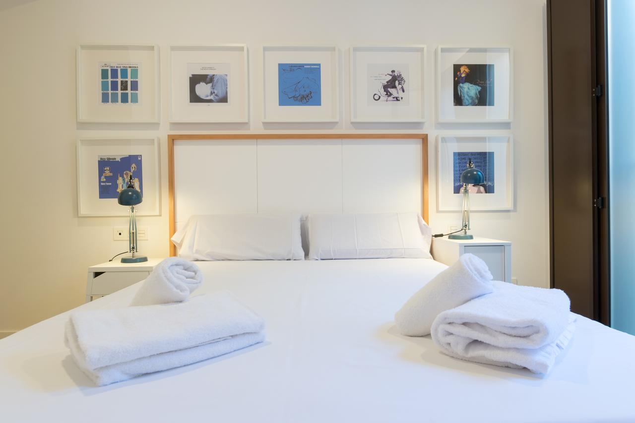 Apartments Madrina บาเลนเซีย ภายนอก รูปภาพ