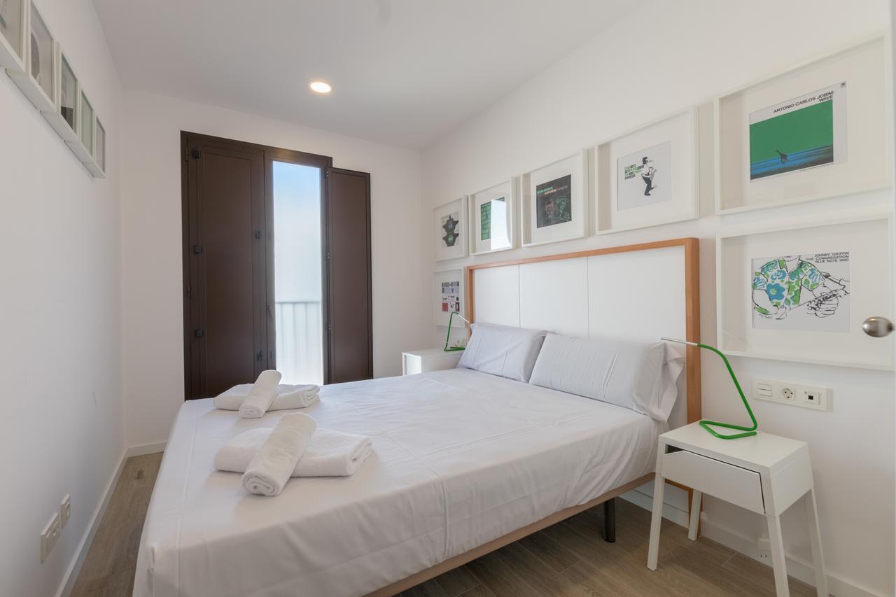 Apartments Madrina บาเลนเซีย ภายนอก รูปภาพ