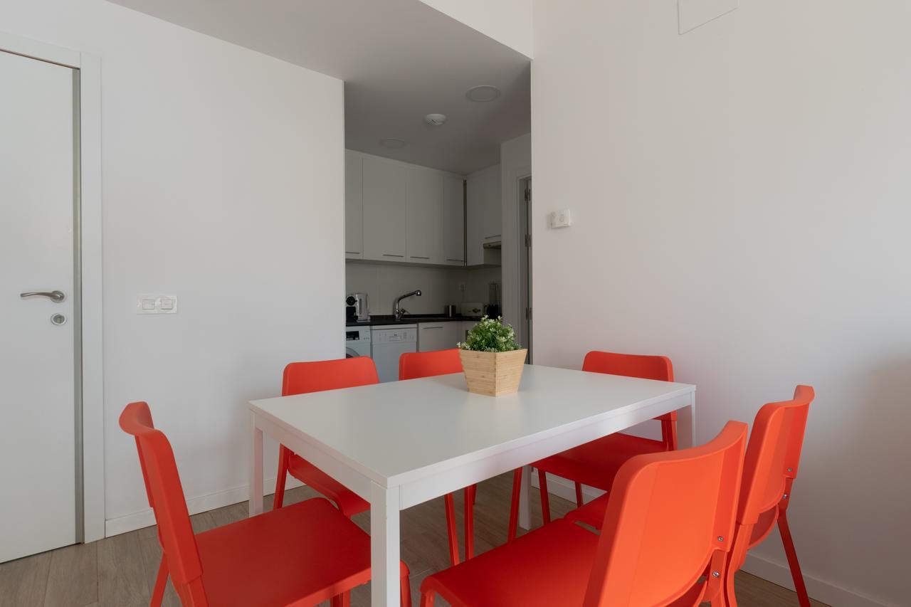 Apartments Madrina บาเลนเซีย ภายนอก รูปภาพ