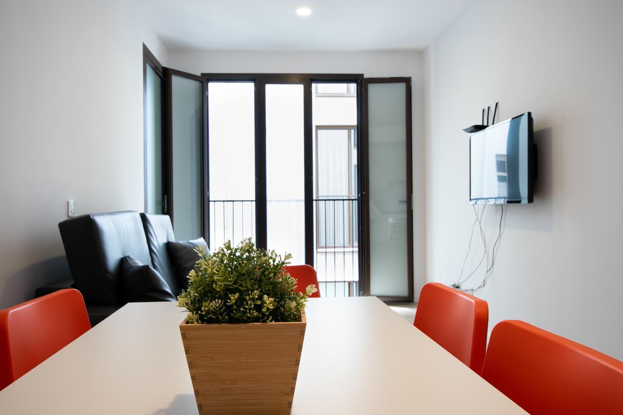 Apartments Madrina บาเลนเซีย ภายนอก รูปภาพ