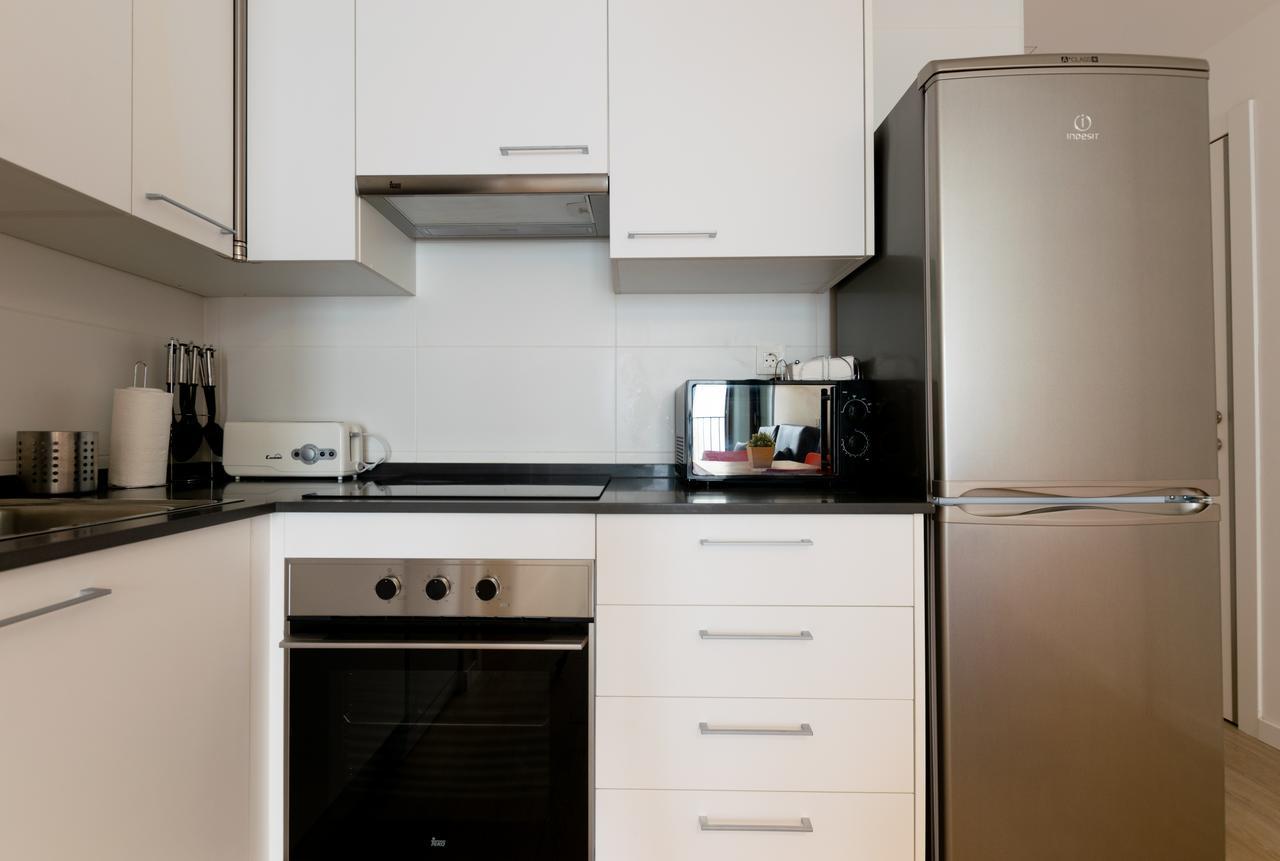 Apartments Madrina บาเลนเซีย ภายนอก รูปภาพ