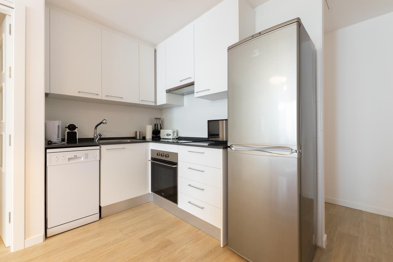 Apartments Madrina บาเลนเซีย ภายนอก รูปภาพ