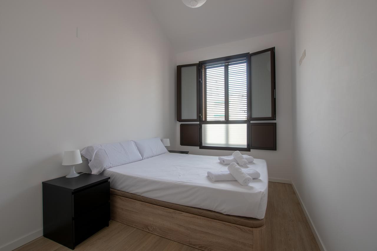 Apartments Madrina บาเลนเซีย ภายนอก รูปภาพ